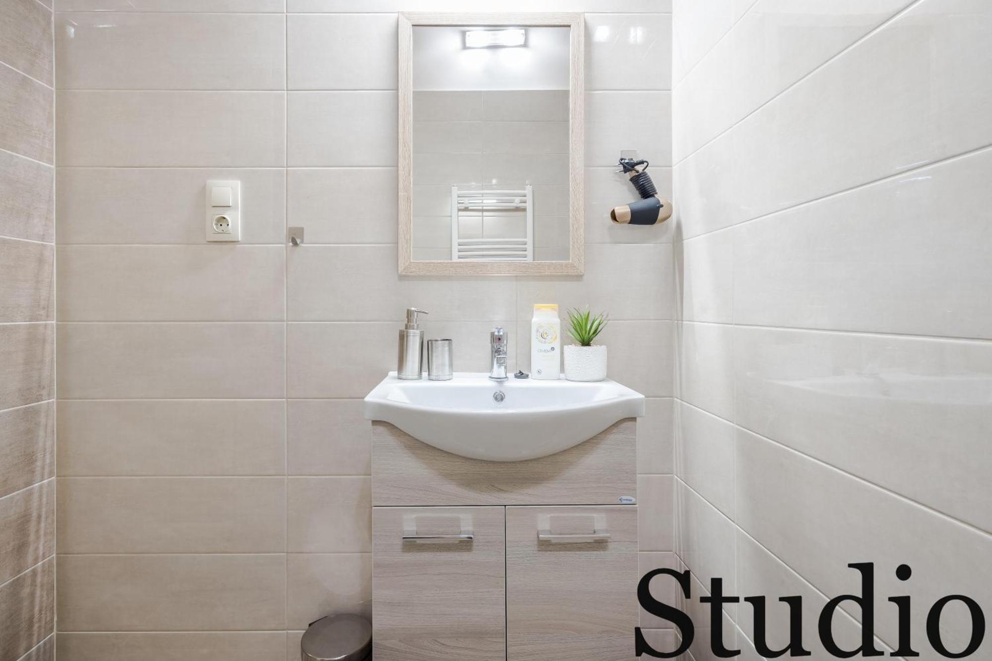 Bpr Luminous Design Apartments บูดาเปสต์ ภายนอก รูปภาพ